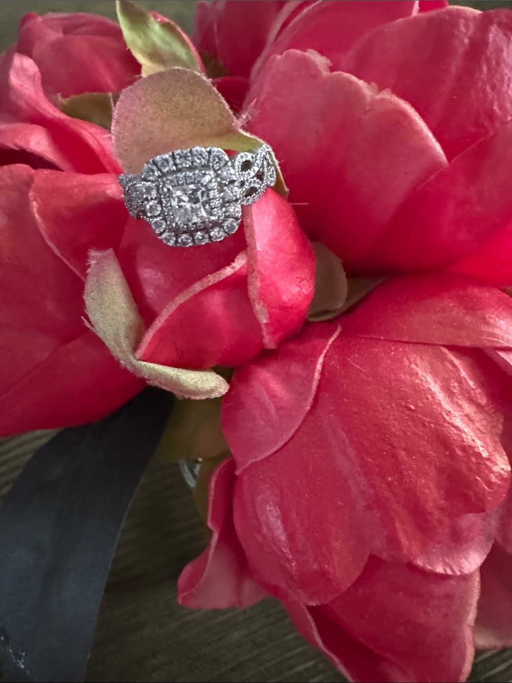 Sparkling Silver Halo Engagement Ring with Clear Stones - Women's Jewelry